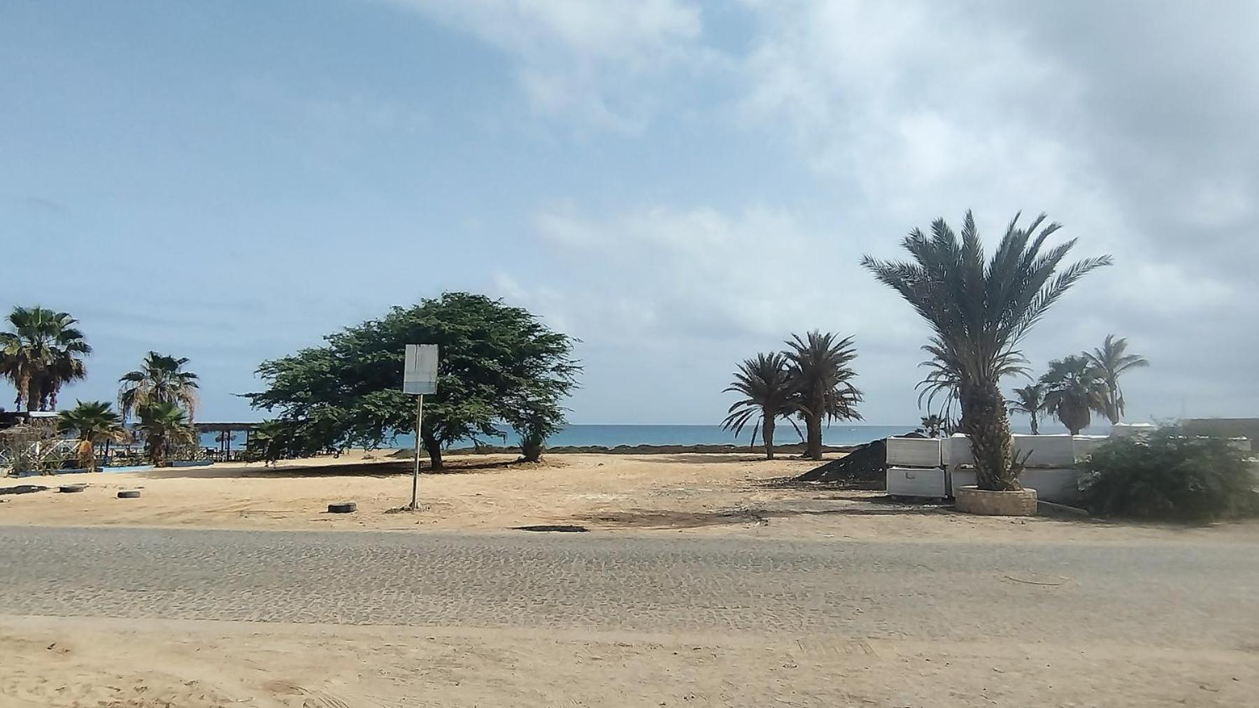 Pensao Alcinda Bettencourt 100 Meters To The Beachfront Santa Maria Exterior photo