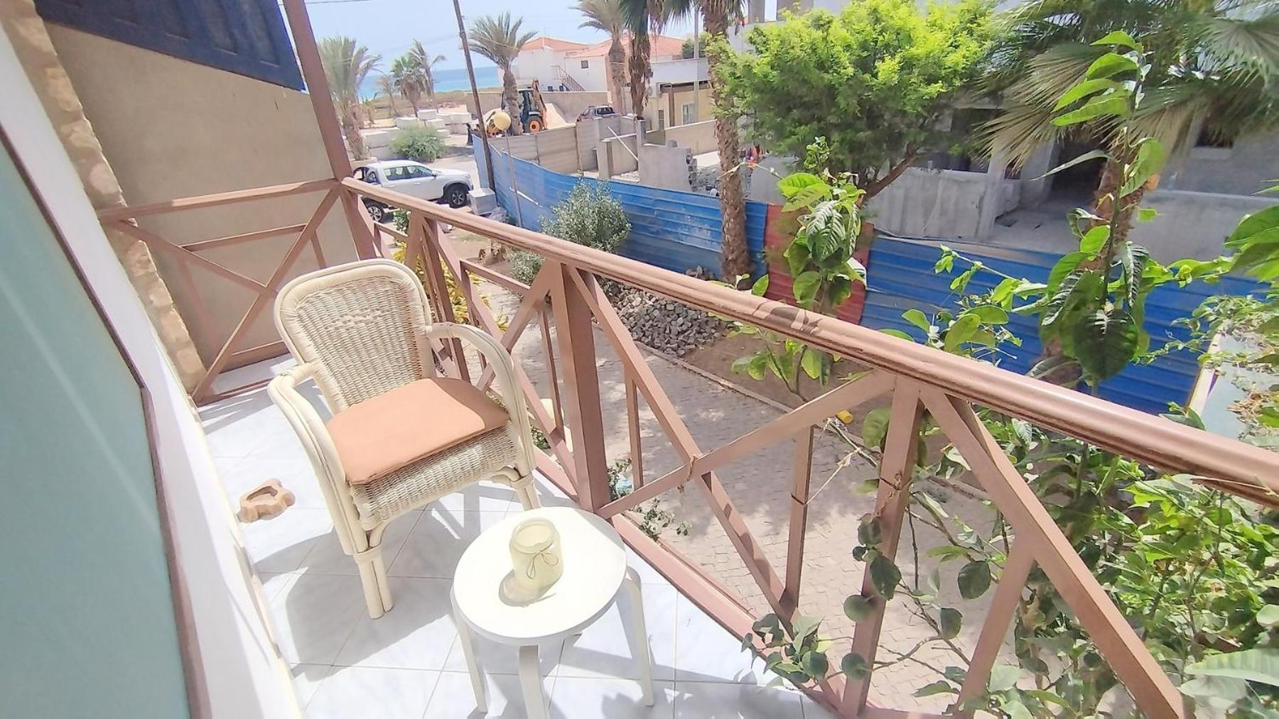 Pensao Alcinda Bettencourt 100 Meters To The Beachfront Santa Maria Exterior photo