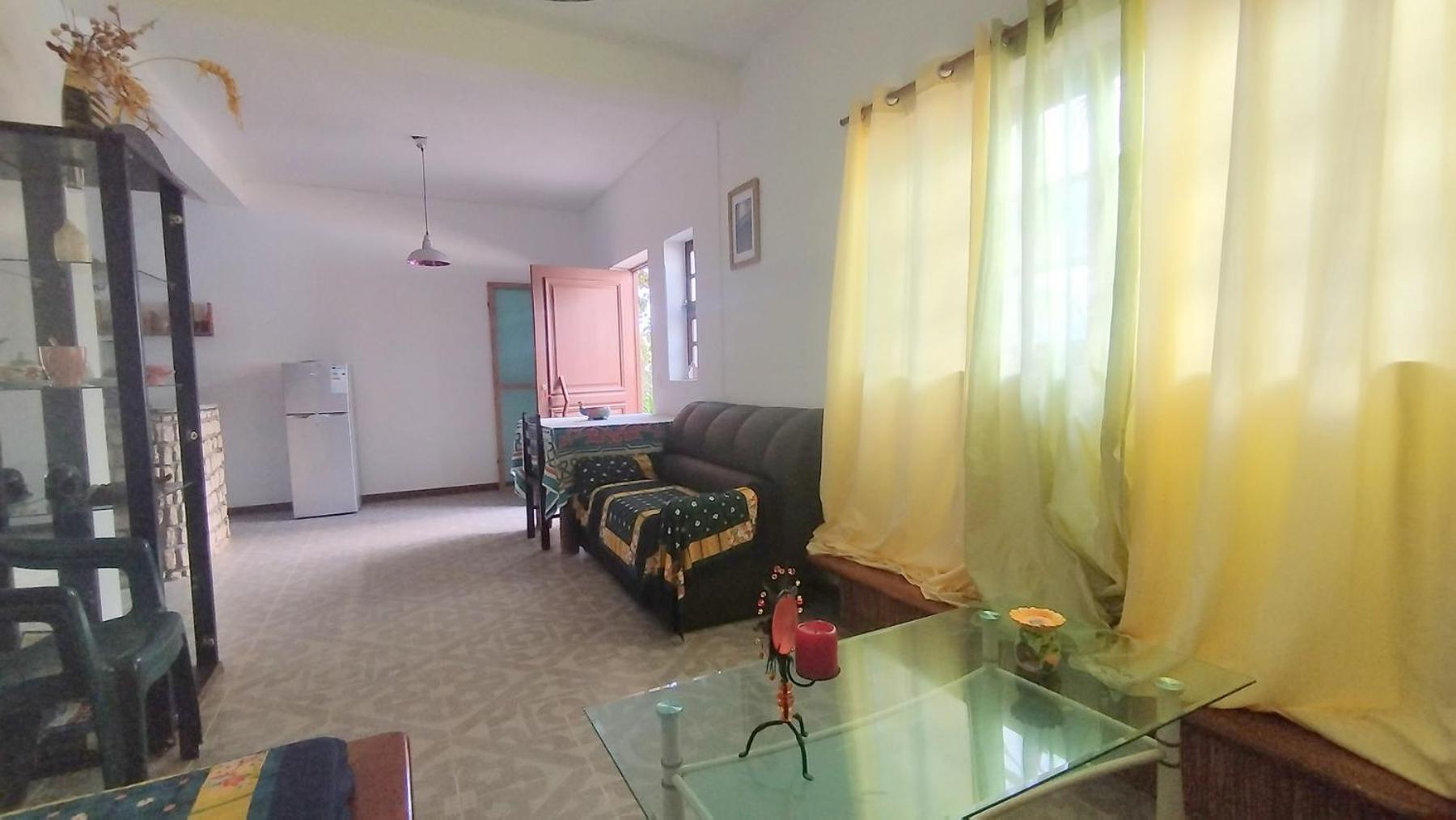 Pensao Alcinda Bettencourt 100 Meters To The Beachfront Santa Maria Exterior photo